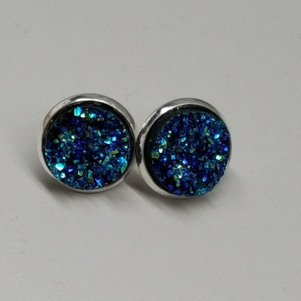BRAND NEW 💖 Deep aquamarine druzy studs - Picture 2 of 5